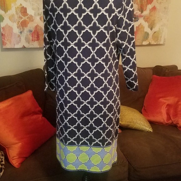 Dress - Picture 2 of 2